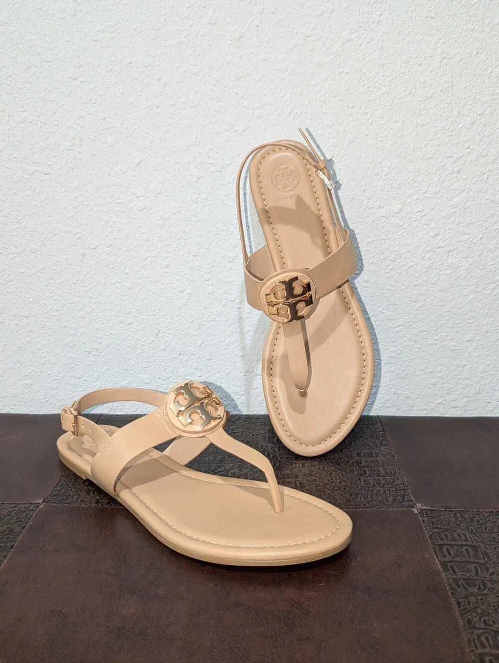 Tory Burch Claire Flat Thong Sandals Size 9.5